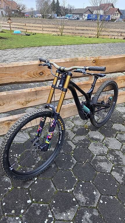 Vélos: Commencal Supreme Team 2020 – D'occasion à Zauggenried par SahliM 4
