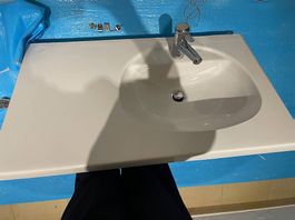 Badezimmer Lavabo inkl Mischbatterie 