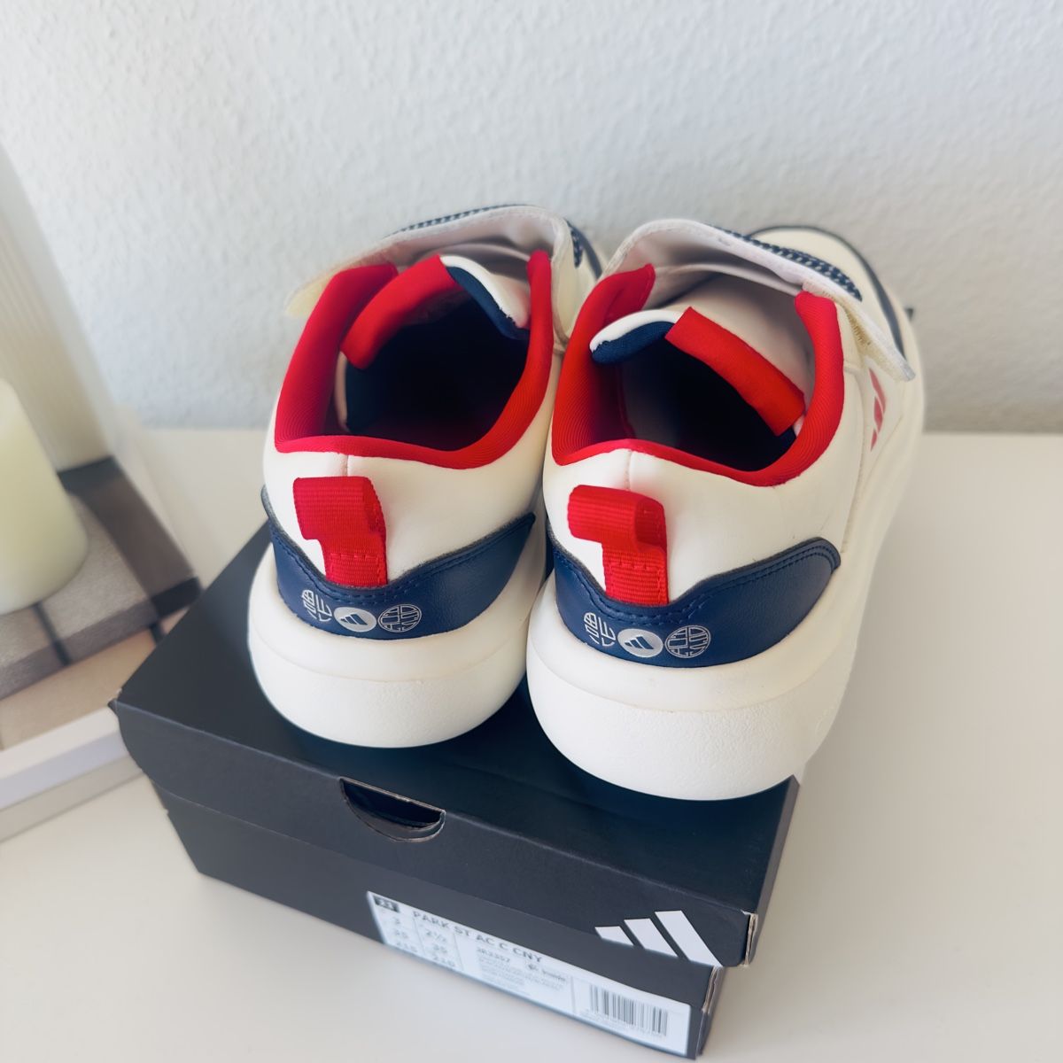 Adidas Scarpe per ragazzi: Adidas Sneaker, Kinder Schuhe, Neu, Gr. 35 – Nuovo e nell'imballaggio originale da Meggen venduto da AuDa17 4