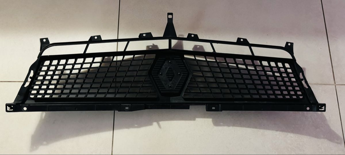 Renault Toutes les pièces auto: Kühlergrill Renault Mascott – D'occasion à Oetwil an der Limmat par misssenzapensieri 1