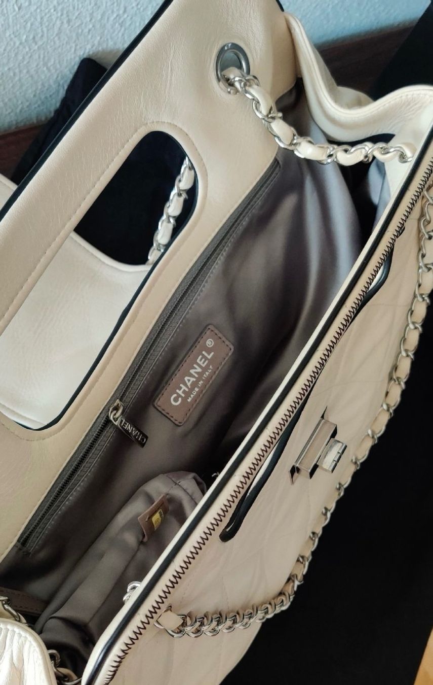 Chanel Borse da donna: CHANEL LEATHER SHOULDER HANDBAG – Usato da Zollikon venduto da ces-chic 2