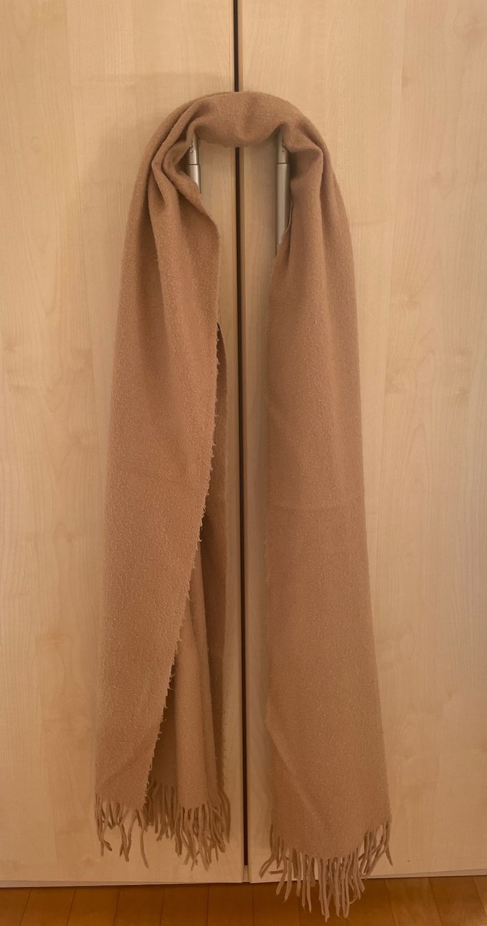 Foulard & Sciarpe: Beiger Schal – Usato da Urdorf venduto da roses202