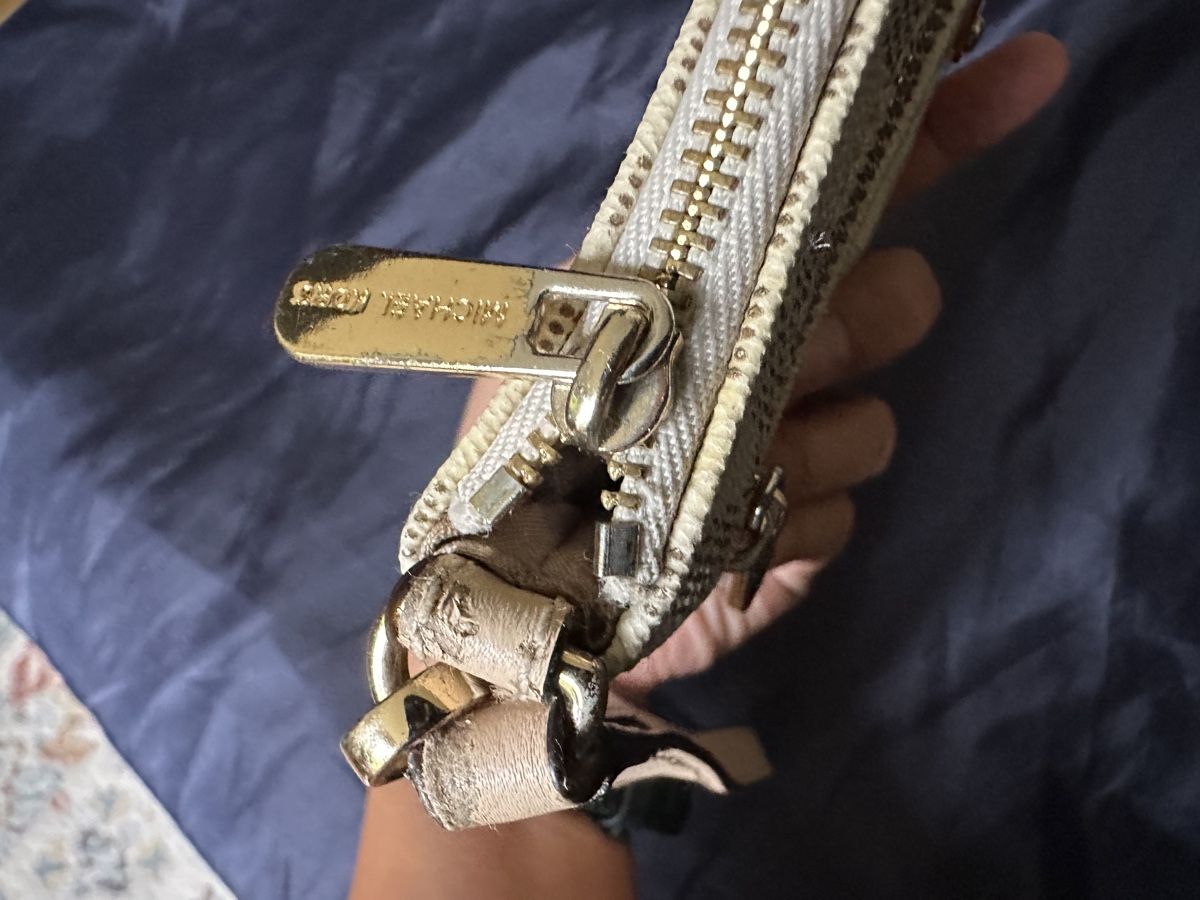 Michael Kors Portamonete: Michael Kors Wristlet - FINAL SALE! – Usato da Genève venduto da Good_finds 7