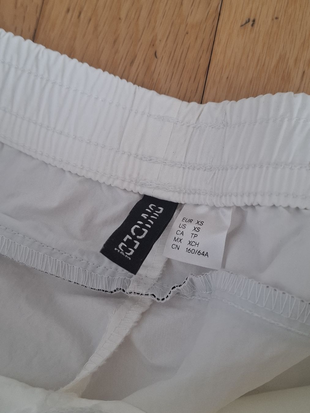 H&M Pantaloni: Trainingshose von H&M – Usato da Wetzikon ZH venduto da jesszs 2