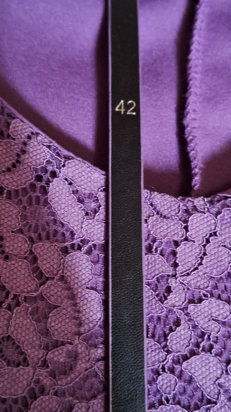 Robes: Spitzen- Kleid Lila  Gr.42  , ungetragen . – Neuf (Voir description) à Dornach par majo8689 3