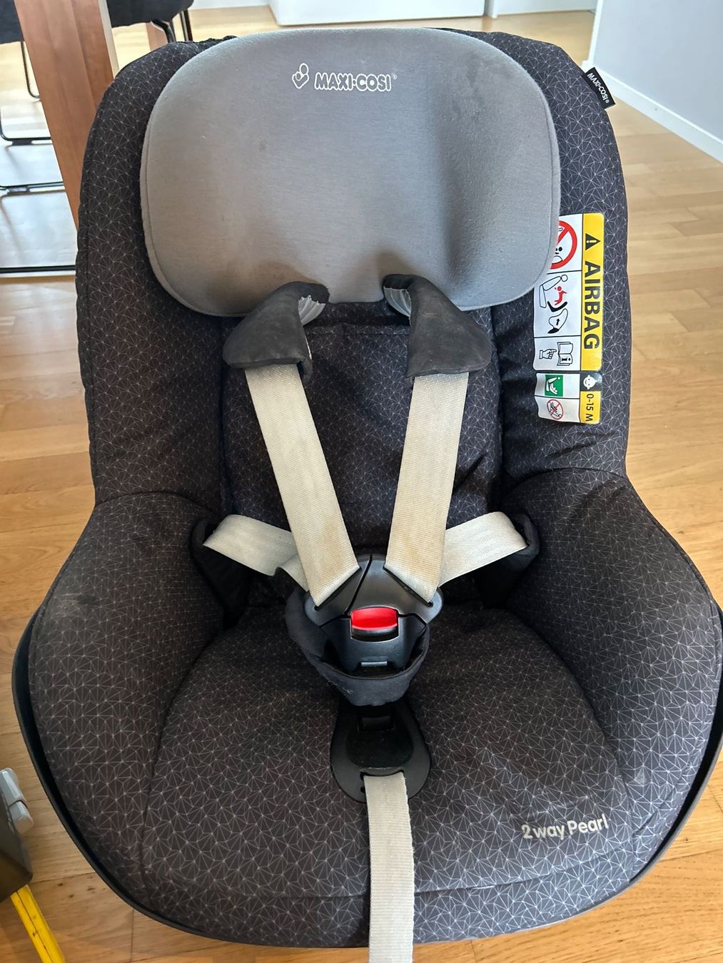 Maxi-Cosi Seggiolini per auto: Maxi Cosi 2way Pearl mit ISOFIX Station – Usato da Zürich venduto da philan123 3