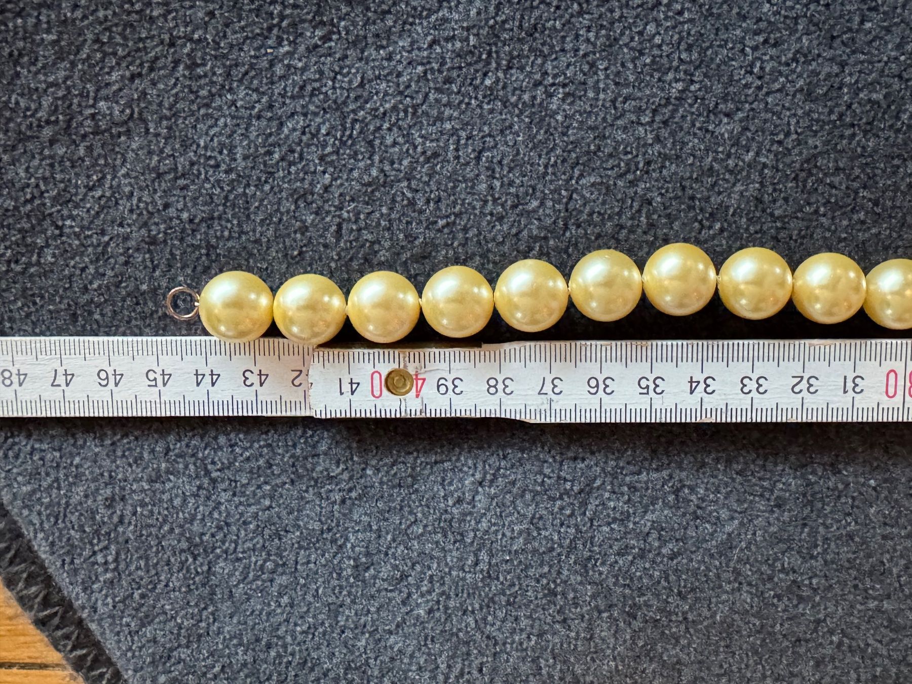 Catenine: Perlenkette goldfarben von Majorica – Usato da ZÜRICH venduto da redhead61 6