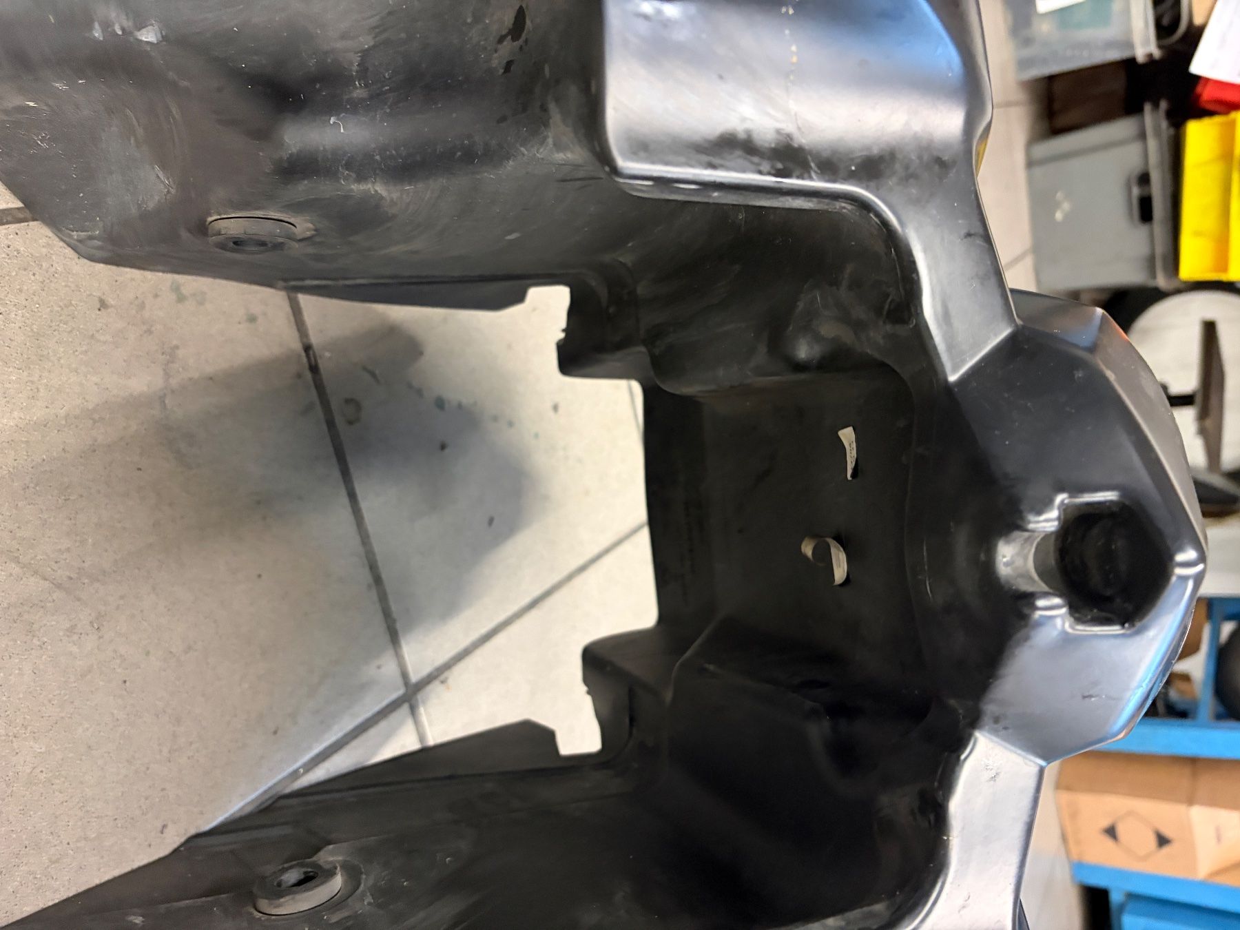 KTM Tutti i ricambio per moto: KTM 990 Supermoto Tank – Usato da Neuhausen venduto da Jeff. 3