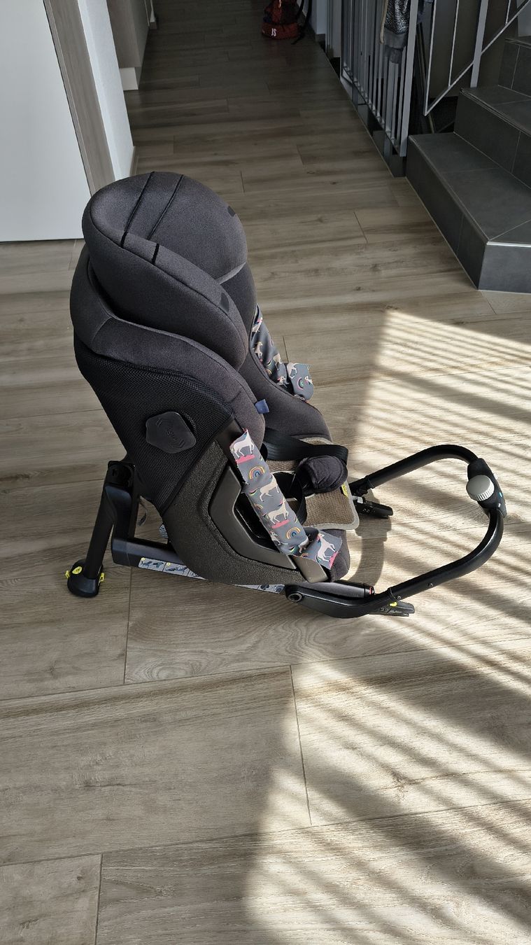 Seggiolini per auto: Axkid Reboarder one – Usato da Ruswil venduto da Falko82 2