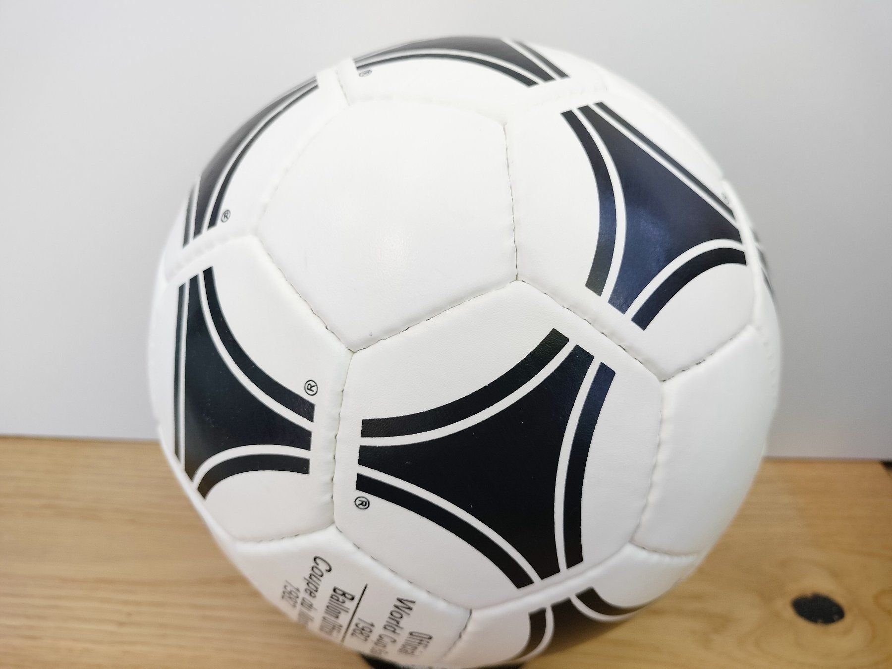 Adidas Palloni: Original Adidas Matchball WM 1982 – Usato da Wil SG venduto da kaizzen 4