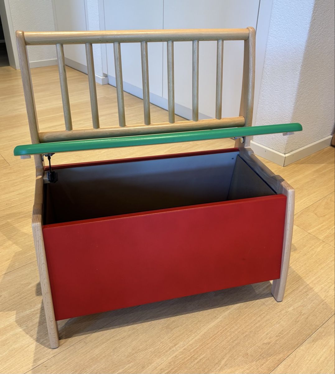 Geuther Set di tavolo e panche: Kindersitzgruppe (Geuther) – Usato da Zumikon venduto da Haeckens 3