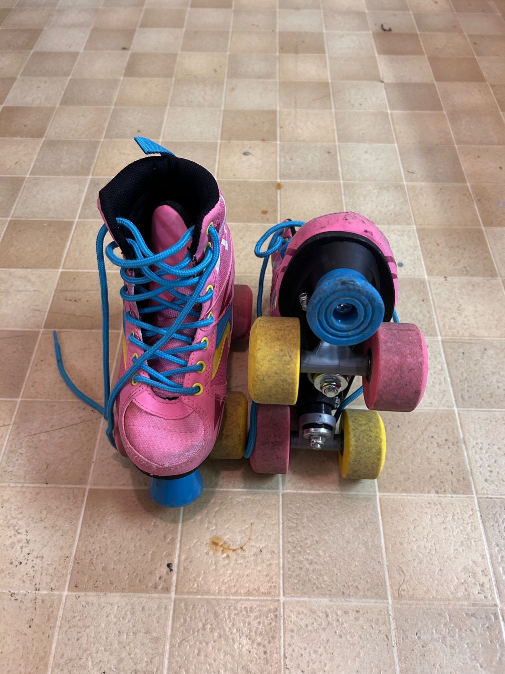 Inline-Skating & Rollschuhe: Rollschuhe pink gr. 31/32 – Gebraucht aus Bad Zurzach von Mellows 1