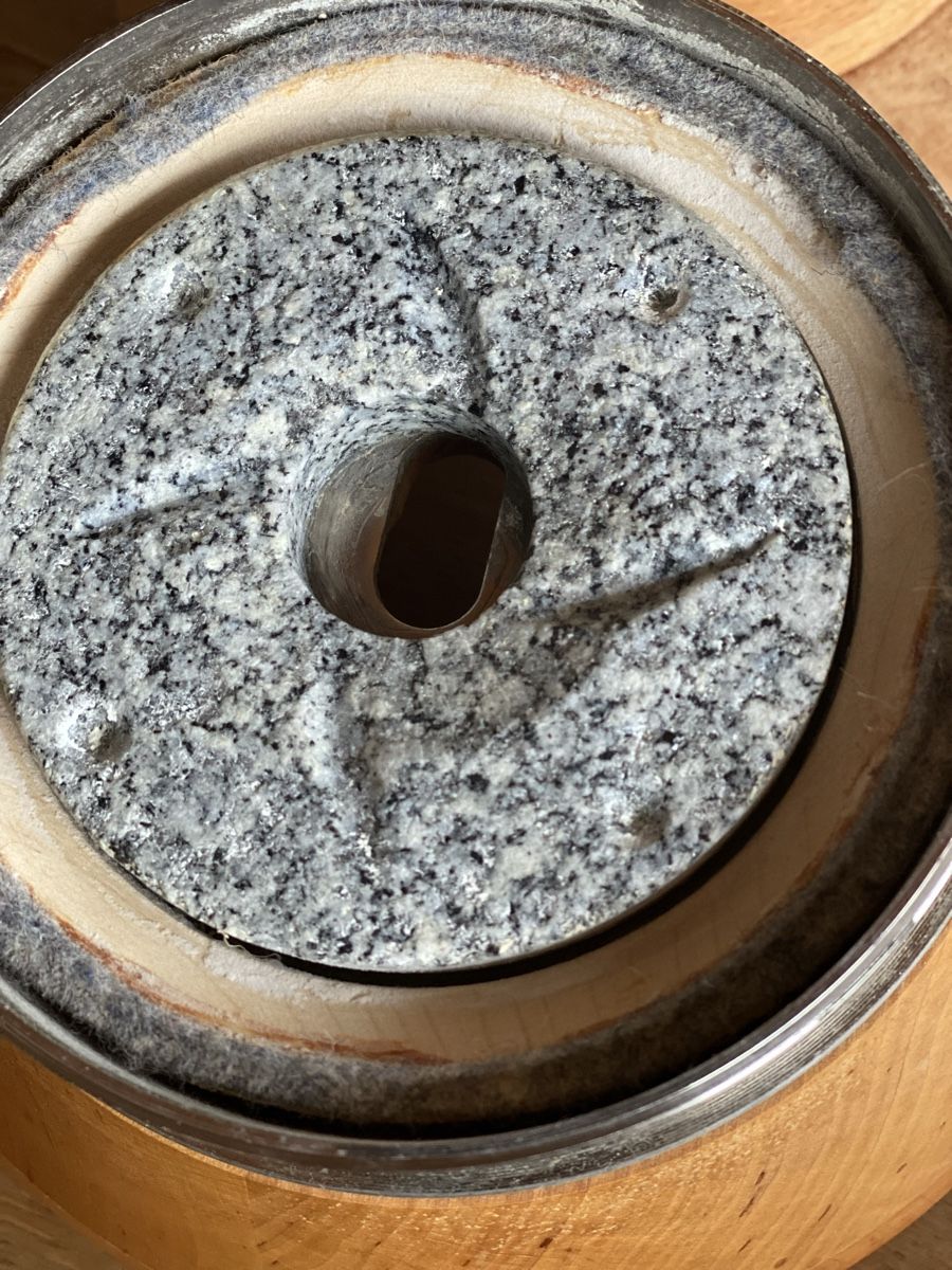 Küchengeräte: Salzburger Getreidemühle Original – Gebraucht aus Schneisingen von  6