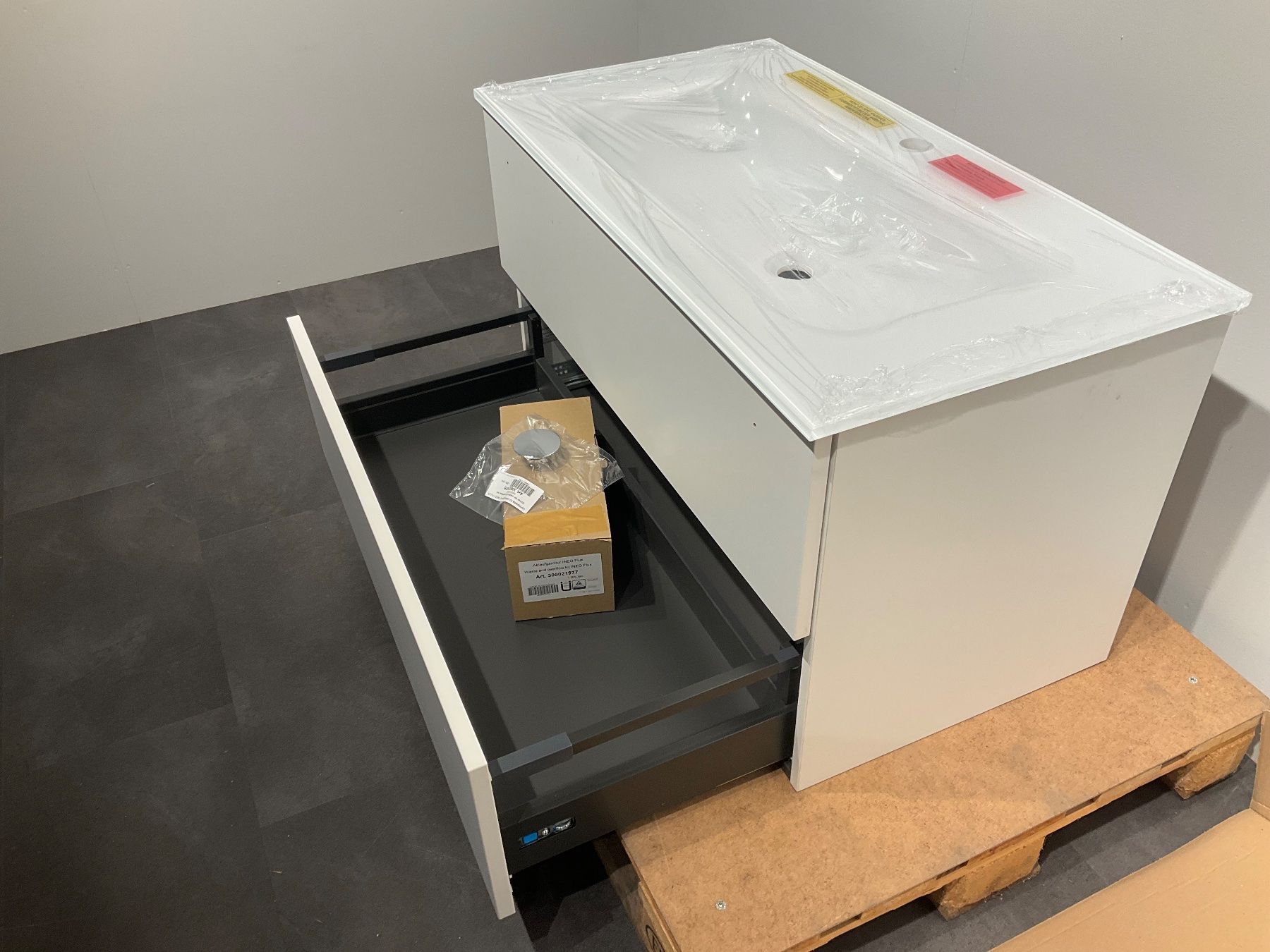Mobili per bagno: 079 Burgbad Badmöbel, weiss, Glasabdeckung, 92cm – Nuovo (secondo la descrizione) da Derendingen venduto da Meisterstuecke 3