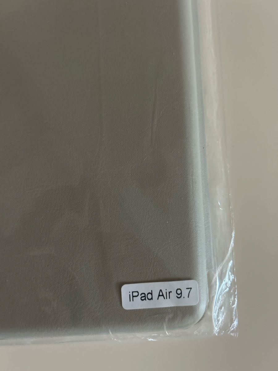 Apple Coques & Sacs: HÜLLE IPAD AIR 9.7 – Neuf avec emballage d'origine à affoltern am albis par eczuur 2