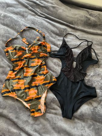 New swimsuit (set of 2 swimsuits )size S