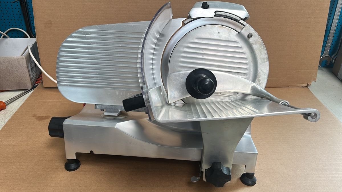 Fero Elettrodomestici da cucina: Fero Aufschnittmaschine – Usato da Plaffeien venduto da LaBraina