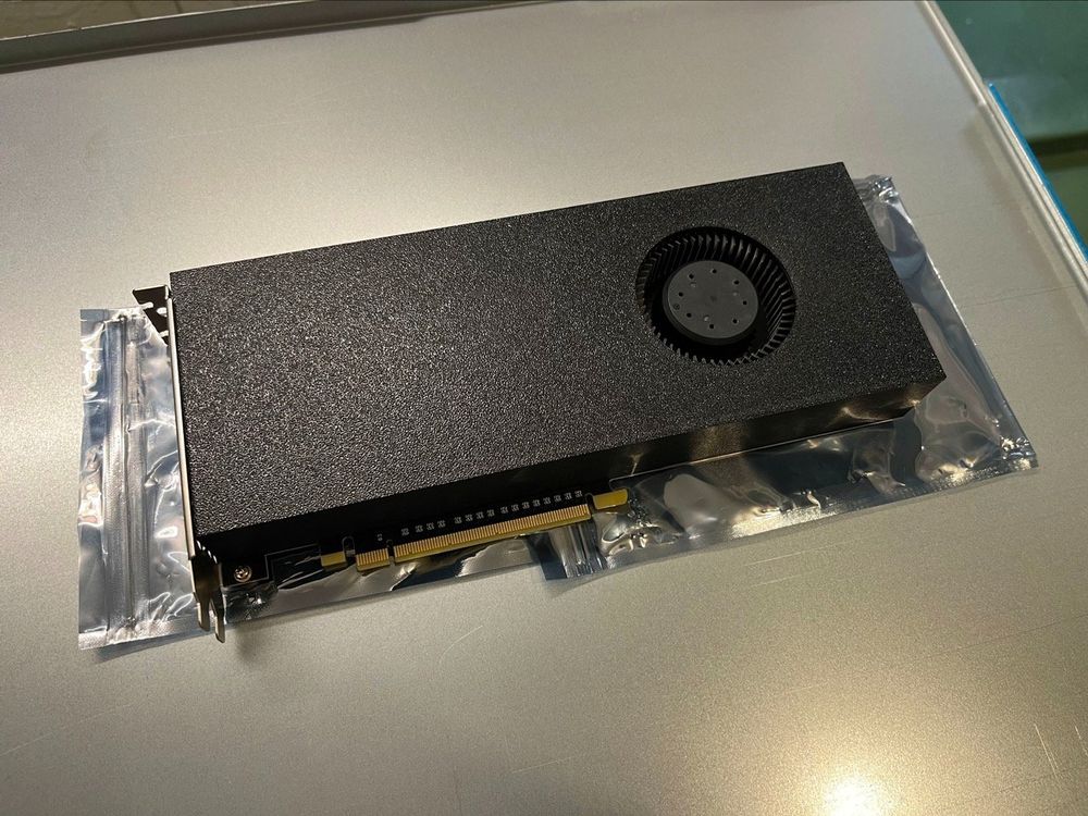 NVIDIA Tesla V100 32GB SXM2 + PCIe-Adapter + Kühlung (300W) (Gebraucht ...