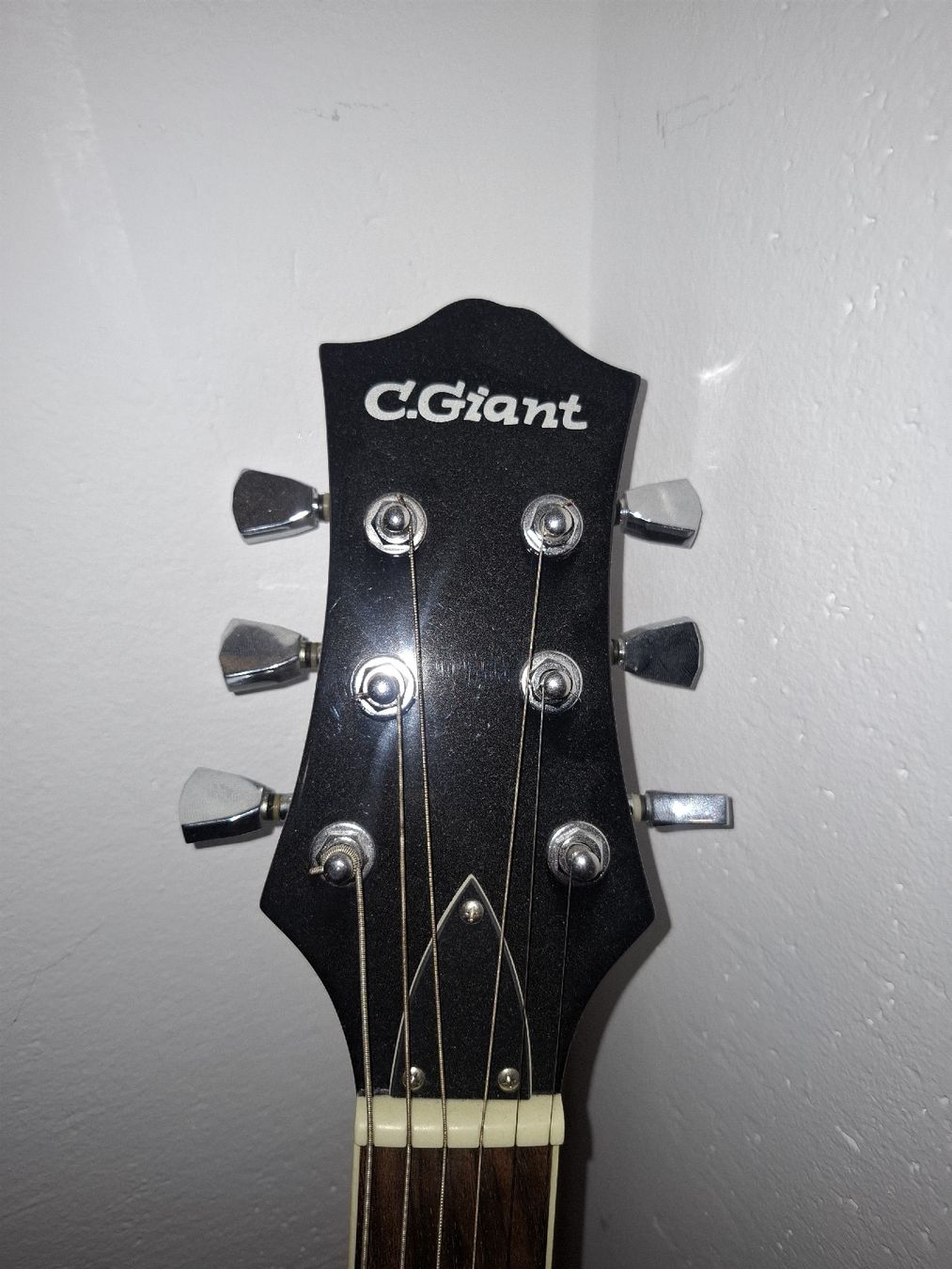 Musikinstrumente: Angous Young Gitarre – Gebraucht aus Niederbipp von Zaaf_0611 2