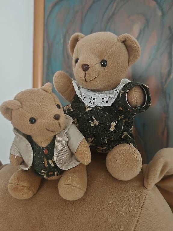 Spielzeuge: Grosser Teddybär mit Kleid  ca. 1,1m – Gebraucht aus Beckenried von pie_7w2s 4