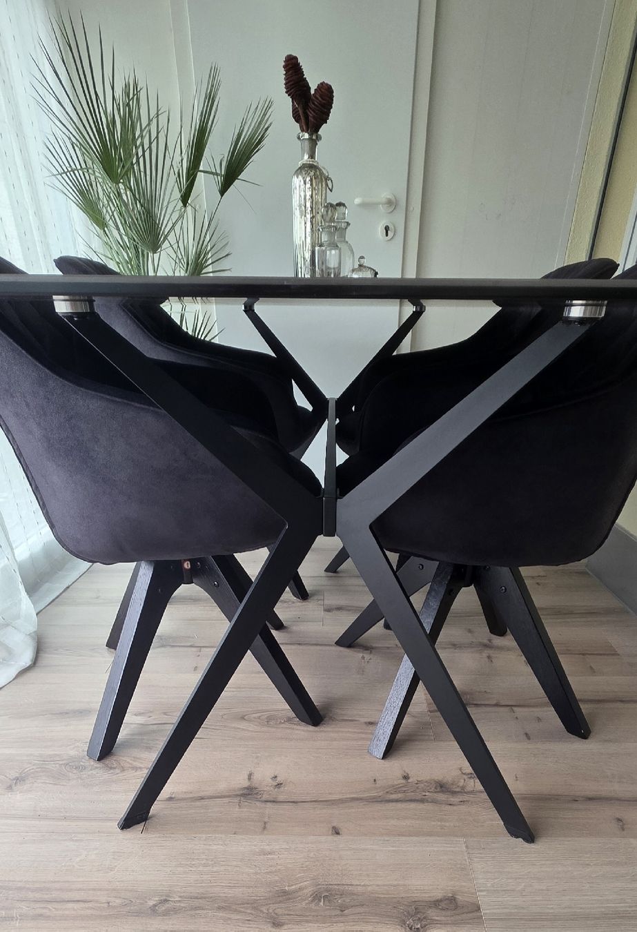 Tischset: Esstisch und 4 Stühle – Gebraucht aus Goldau von Lillyhawaii 1