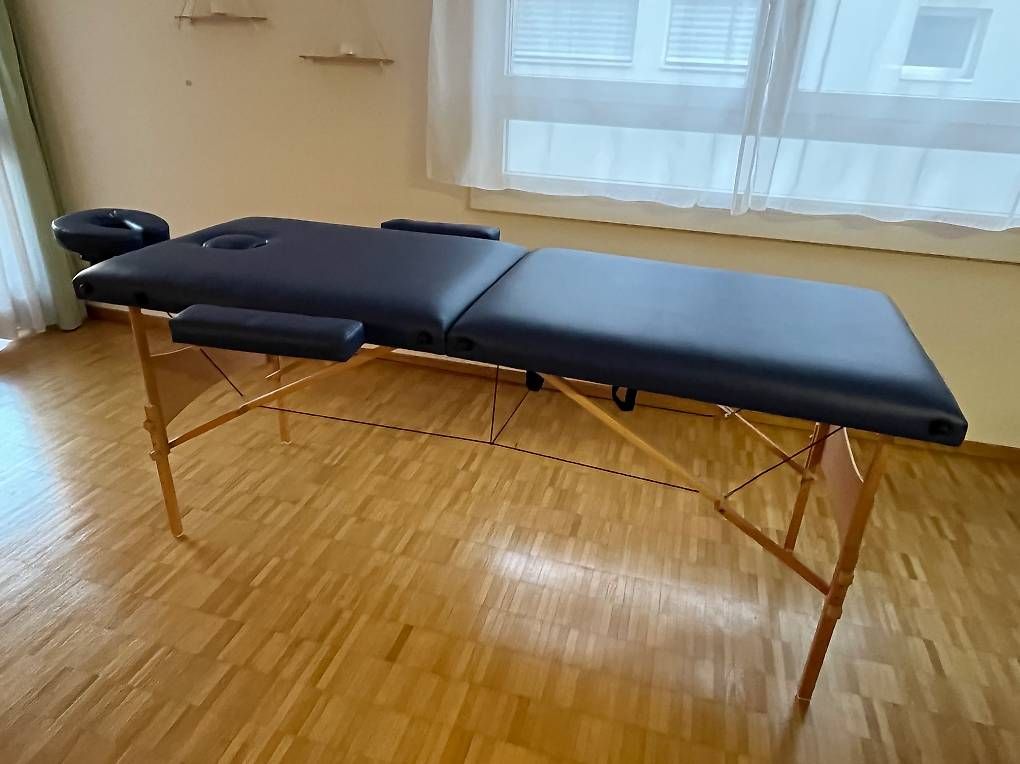 Liegen & Liegestühle: Massageliege – Gebraucht aus Münchenbuchsee von mic_5kx9