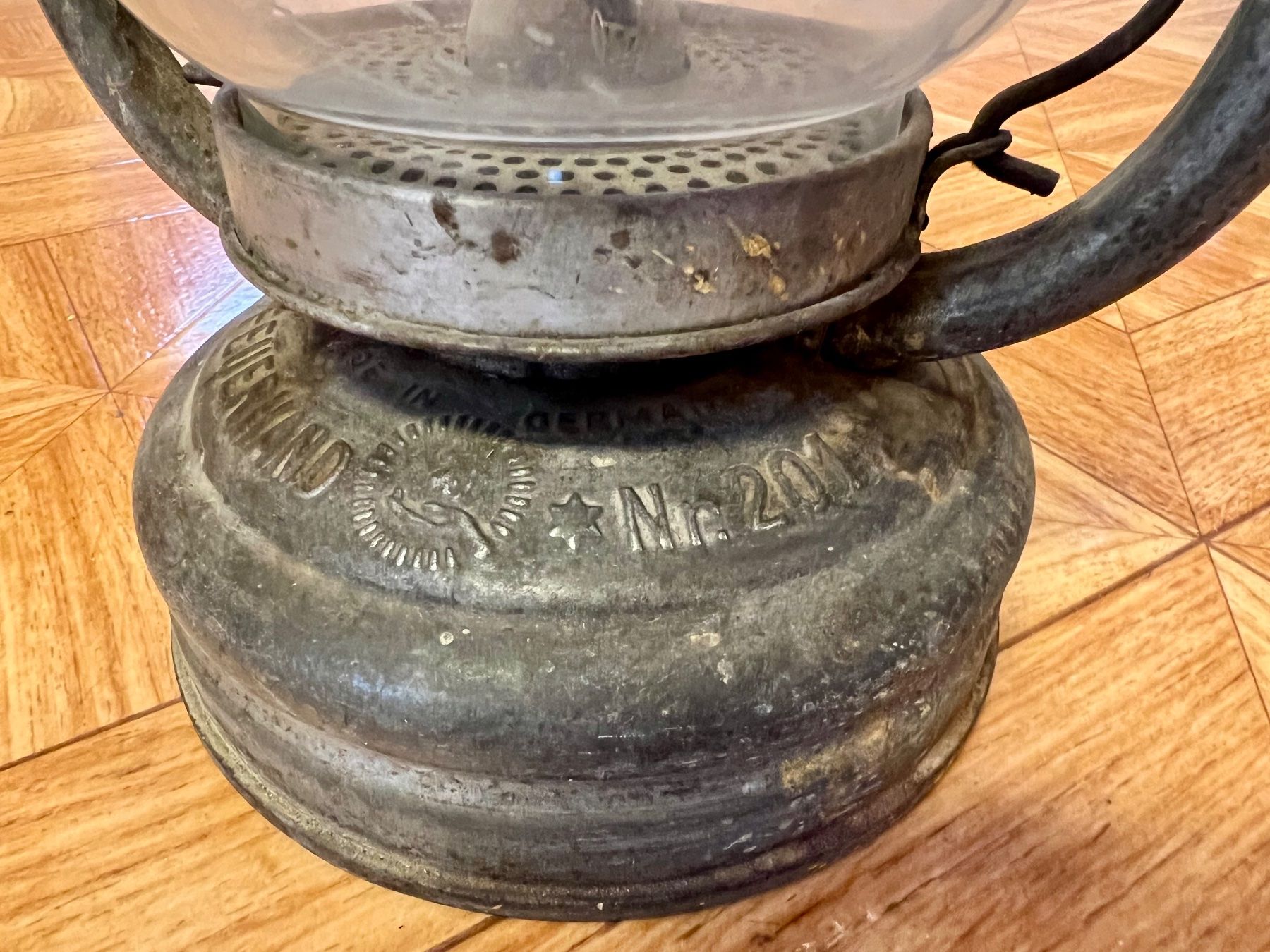 Lampade: Antike Petrollampe – Usato da Uetendorf venduto da Stoun 4