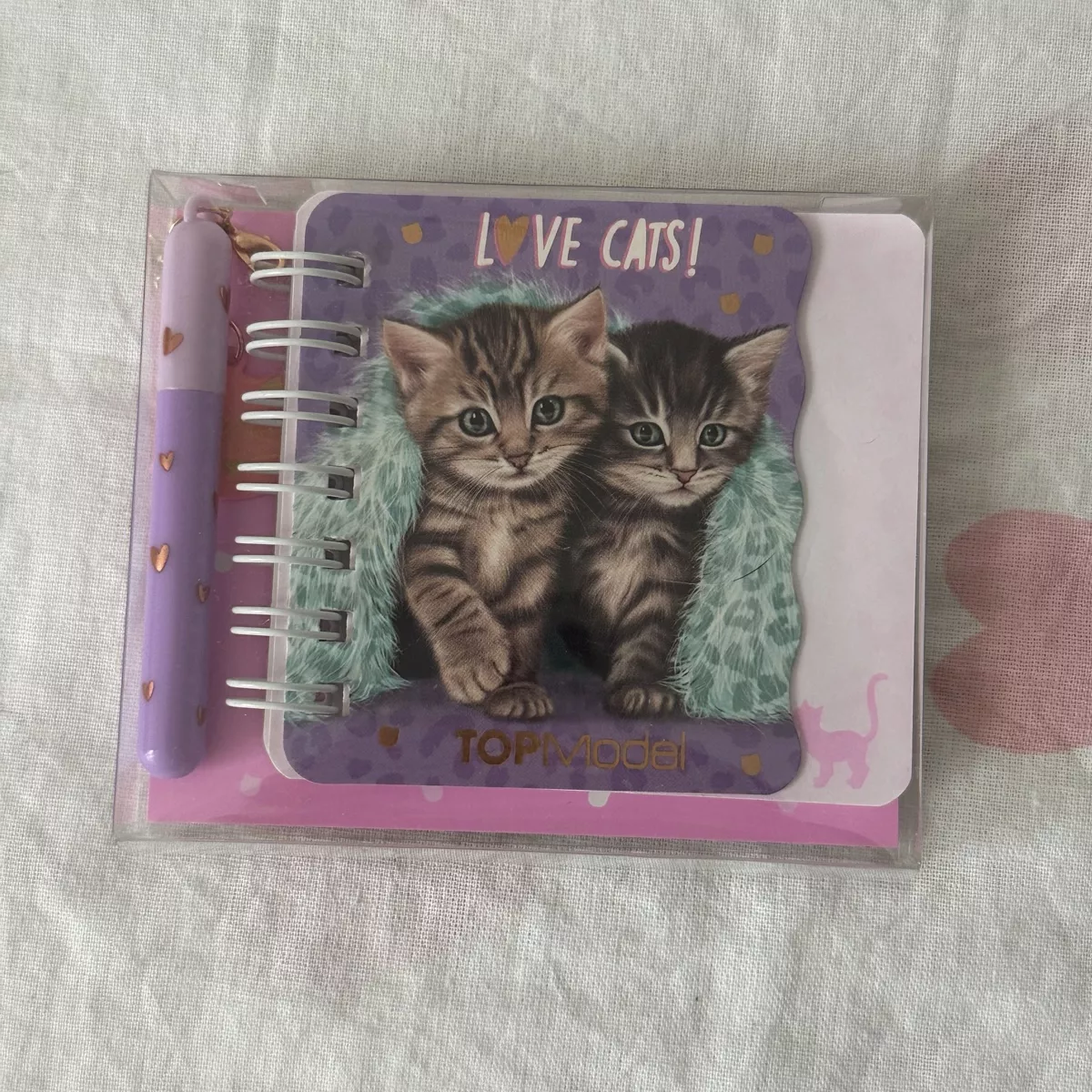 Schreibblöcke: Bloc note Top Model Katze mit Stift – Neu (gemäss Beschreibung) aus Givisiez von dor_xb9k
