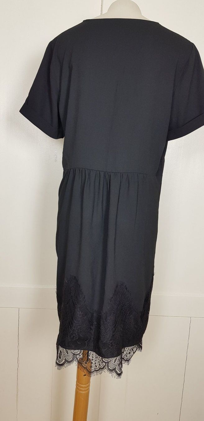 Robes: Kleid, schwarz, Kiabi, Gr. 44 46 – D'occasion à Uster par Astral 6
