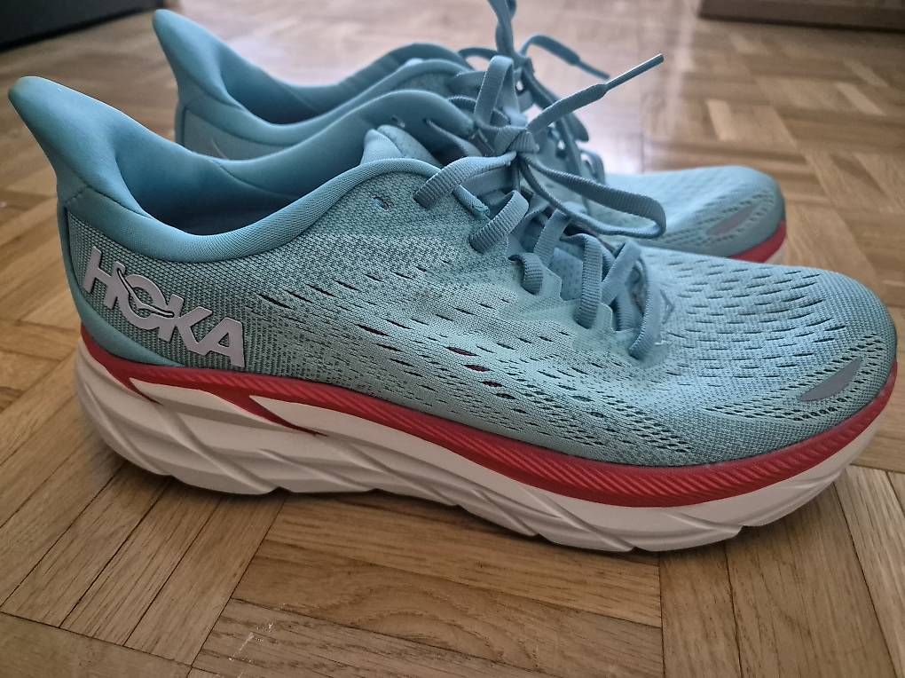 Damenschuhe: Chaussures  – Gebraucht aus Veyrier von car_6c5z