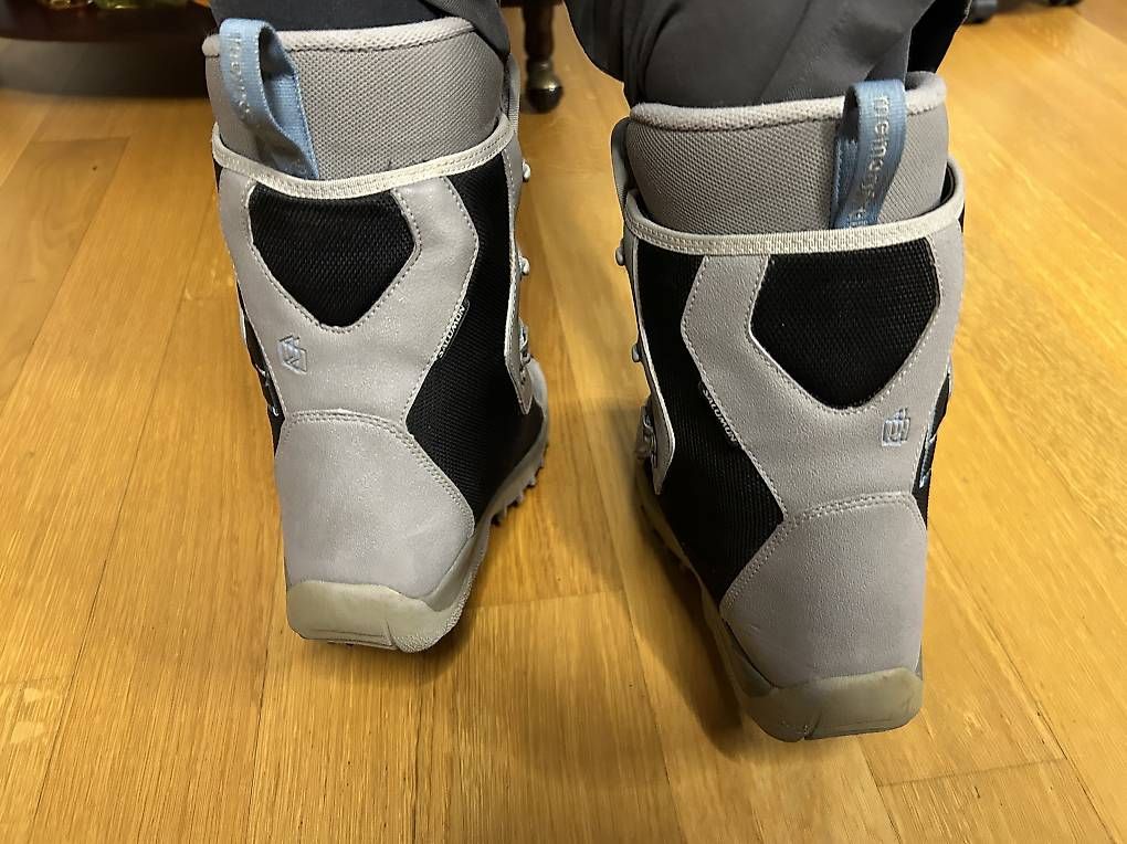 Salomon Scarpe da uomo: Snowboard Boots Schuhe 39 Salomon – Usato da Mönchaltorf venduto da JeyFischer 1