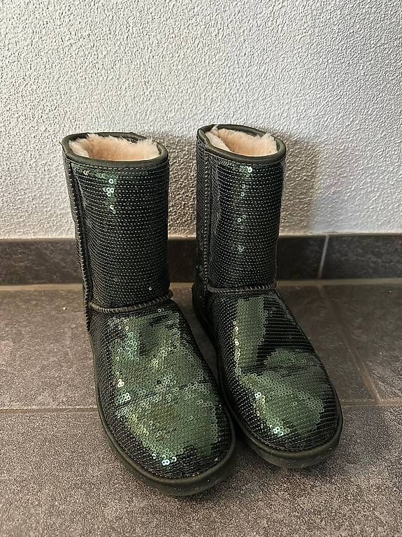 Damenschuhe: Winterstiefel UGG Grösse 40 – Gebraucht aus Schenkon von supperhexe88 2