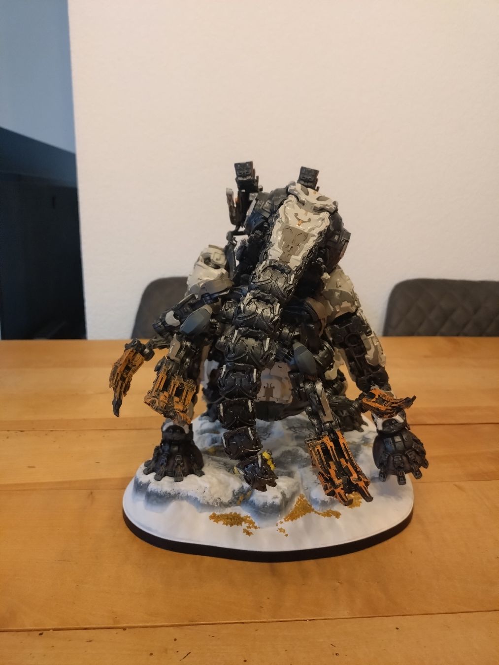 Figuren: Horizon Forbidden West: Bebenzahn Figur  – Gebraucht aus Einsiedeln von Warlight 3