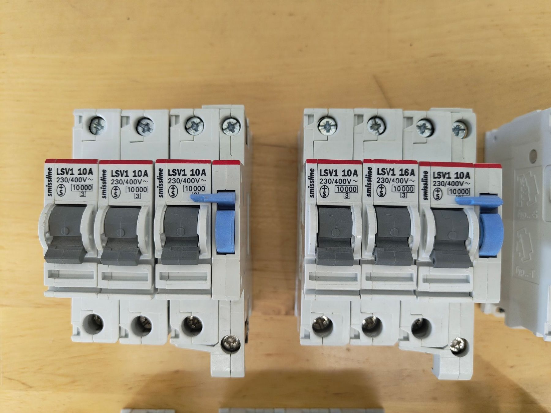 ABB Alimentazione elettrica: ABB Leitungsschutzschalter LSV1 – Usato da Emmenbrücke venduto da BlSi 2