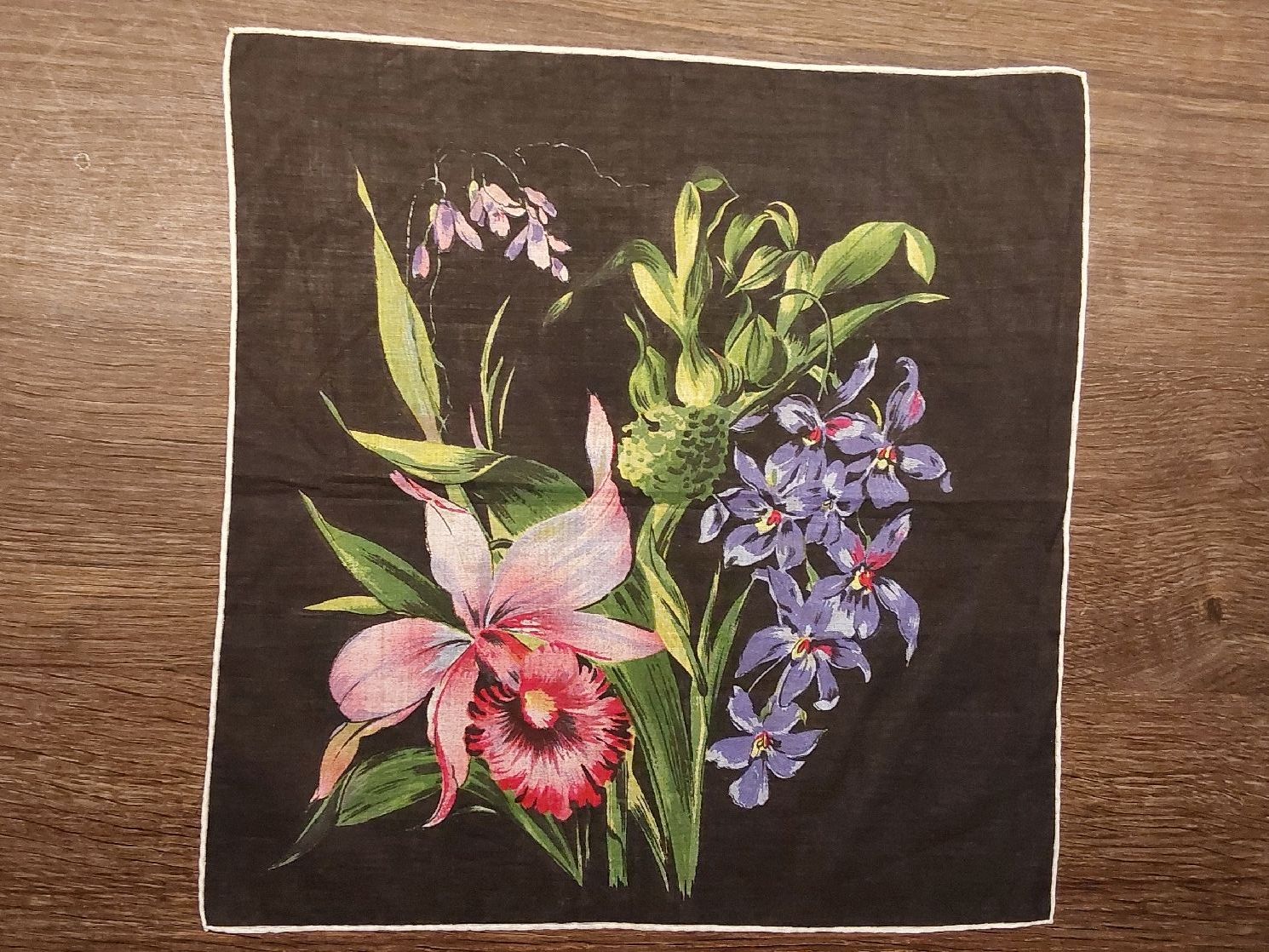 Sonstige Kleidung & Accessoires: Taschentuch Motiv Blumen – Neu und originalverpackt aus Köniz von scopello12