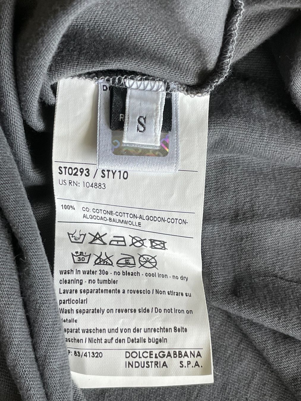 Dolce & Gabbana T-shirt: T- Shirt D&G – Nuovo (secondo la descrizione) da Richterswil venduto da IrynaL 4