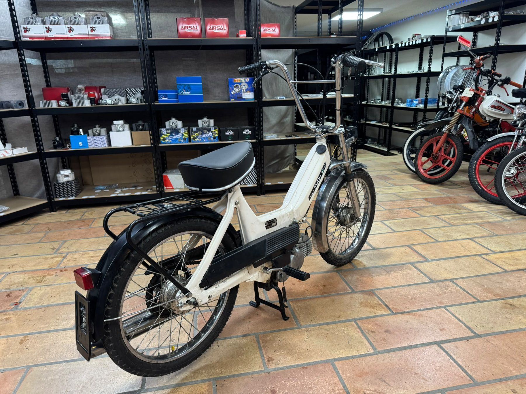 Puch Ciclomotori: Puch Maxi N mit Ausweis – Usato da Schmerikon venduto da Mofaparts 3
