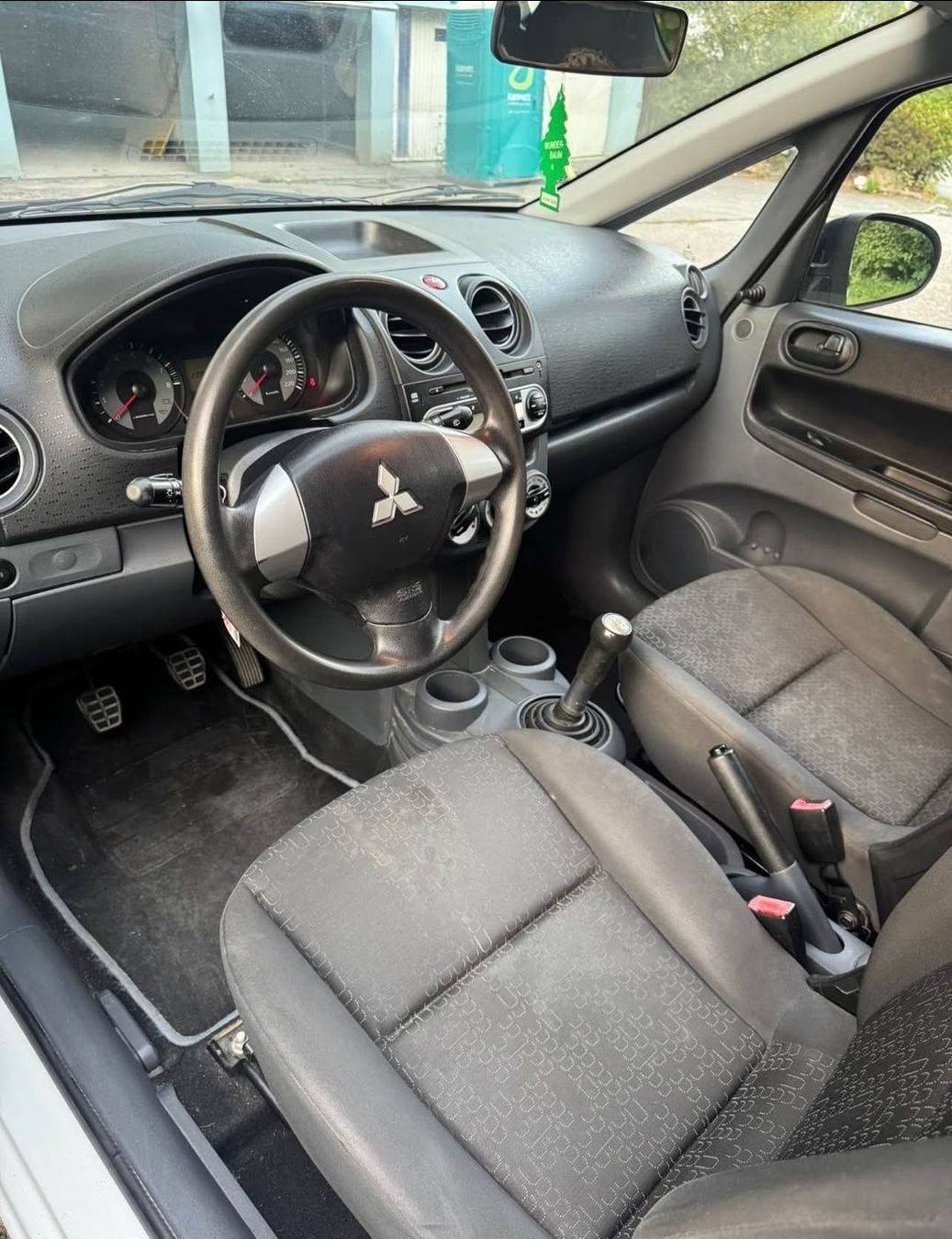 Mitsubishi Autos: mitsubishi colt 1.1 – Gebraucht aus Aegerten von Weld-Mamia 1
