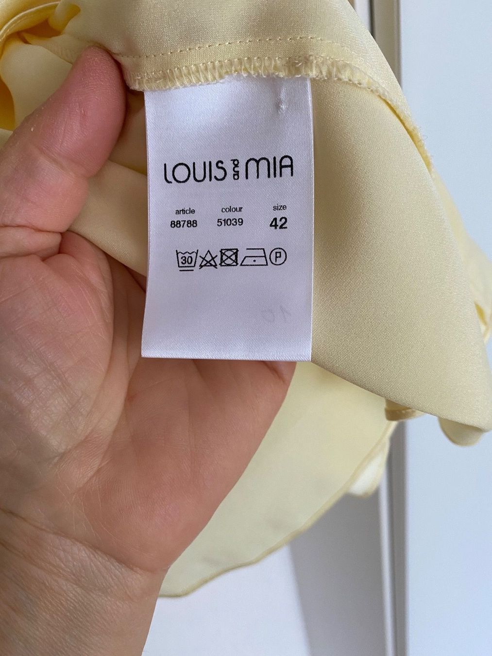 Camicette: Bluse Seide – Usato da Subingen venduto da terli 4