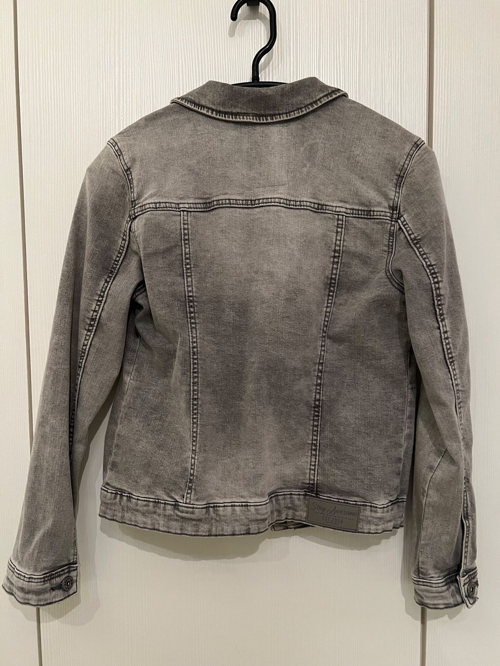 C&A Giacche & Cappotti: Mädchen Jeansjacke Gr. 152 – Nuovo (secondo la descrizione) da Holderbank AG venduto da bg79 1