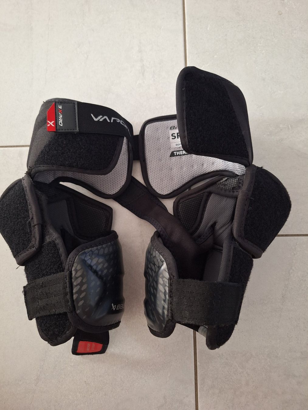 Bauer Protezioni & Imbottiture: Eishockey Ellbogenschutz – Usato da Wegenstetten venduto da mcfly321