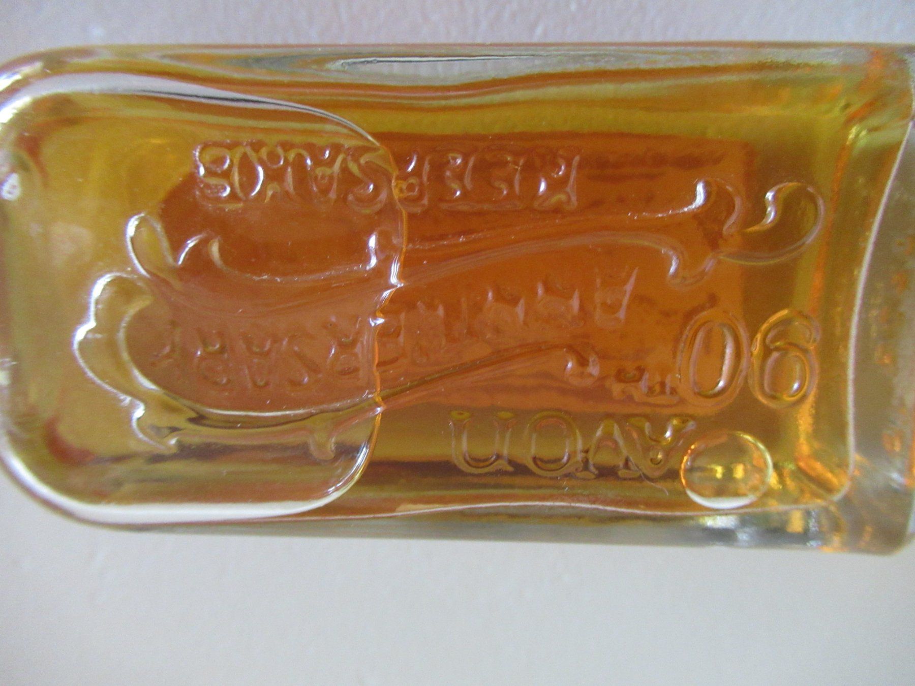 Profumi & Eau de Toilette: Parfum EDC Avon 90th Anniversary Keepsake alt – Usato da Trimbach venduto da donlyn 2