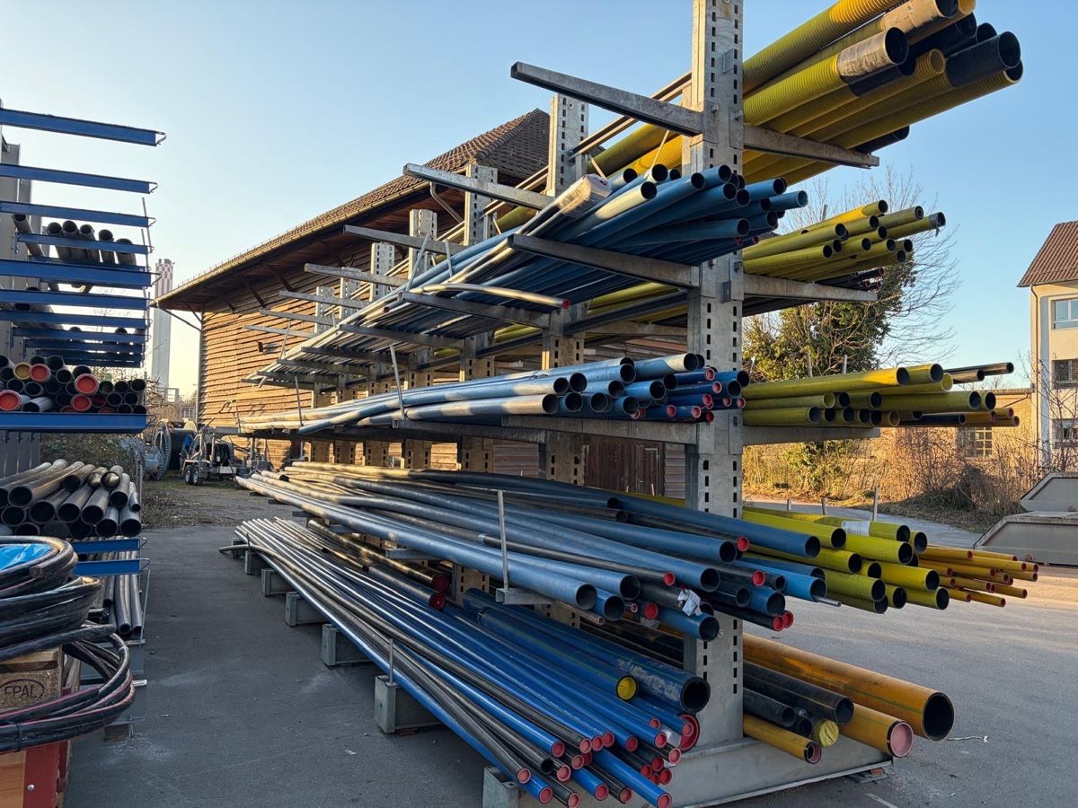 Regale: Kragarmständer / Kragarmregal / Kragarm – Gebraucht aus Niederuzwil von Solutions4industry