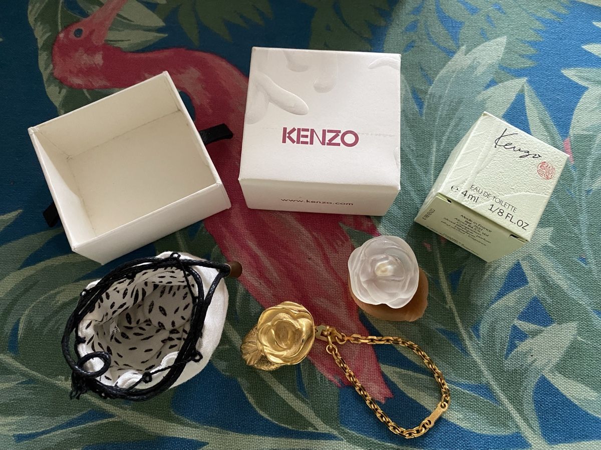 Kenzo Profumi & Eau de Toilette: Miniature et porte-clés Kenzo – Nuovo e nell'imballaggio originale da Bouveret venduto da wes_7zll 1