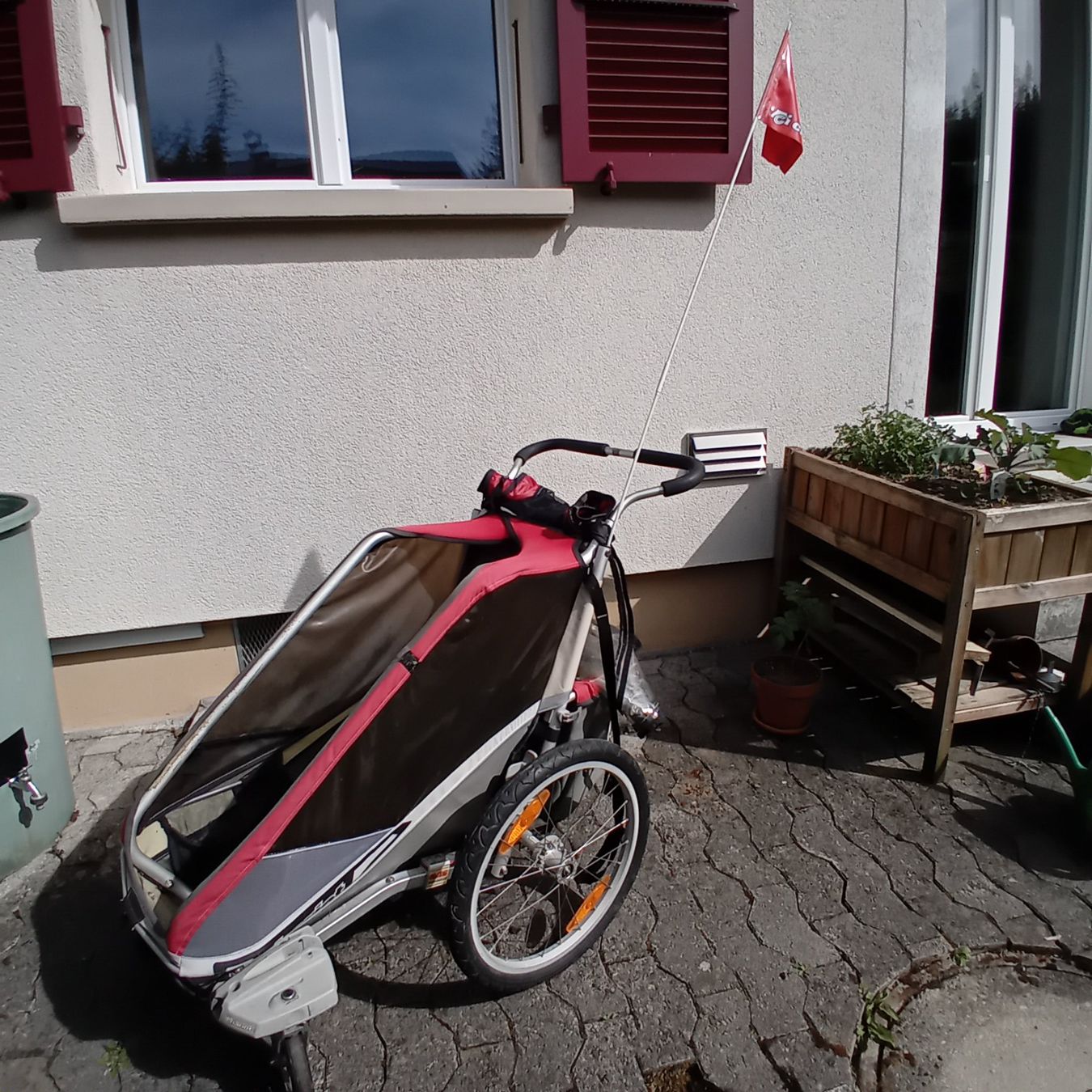 Thule Remorques: Thule Chariot cross 1 rot – D'occasion à Kirchberg BE par Prosansen 1