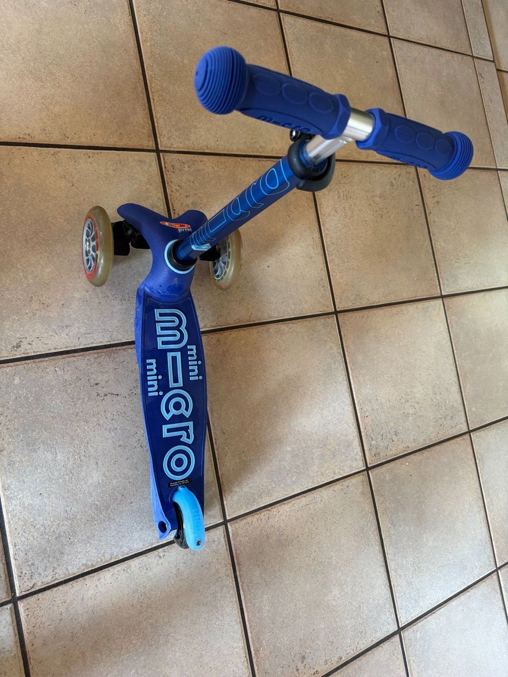 Micro Kickboard: Micro Mini Scooter - Bleu – Usato da La Neuveville venduto da Bernie00 3