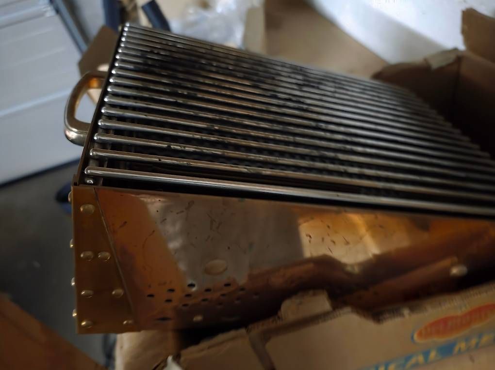 Grills: charbonnade – Gebraucht aus Bussy-chardonney von Cartago 1