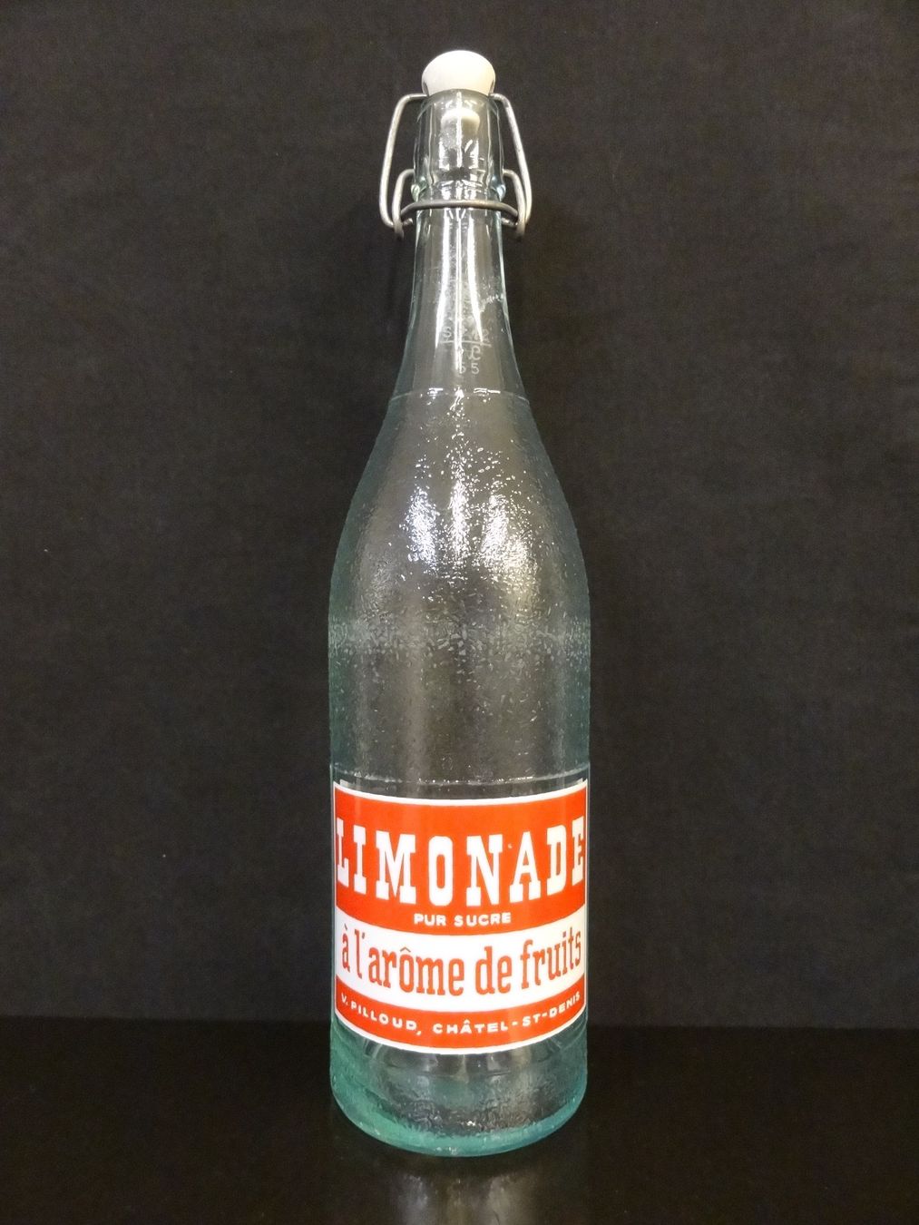 Bicchieri, Caraffe & Bottiglie: Flasche LIMONADE PUR SUCRE V. PILLOUD CHÂTEL-ST-DENIS 1955 – Usato da Kerzers venduto da Flaschenposten 1