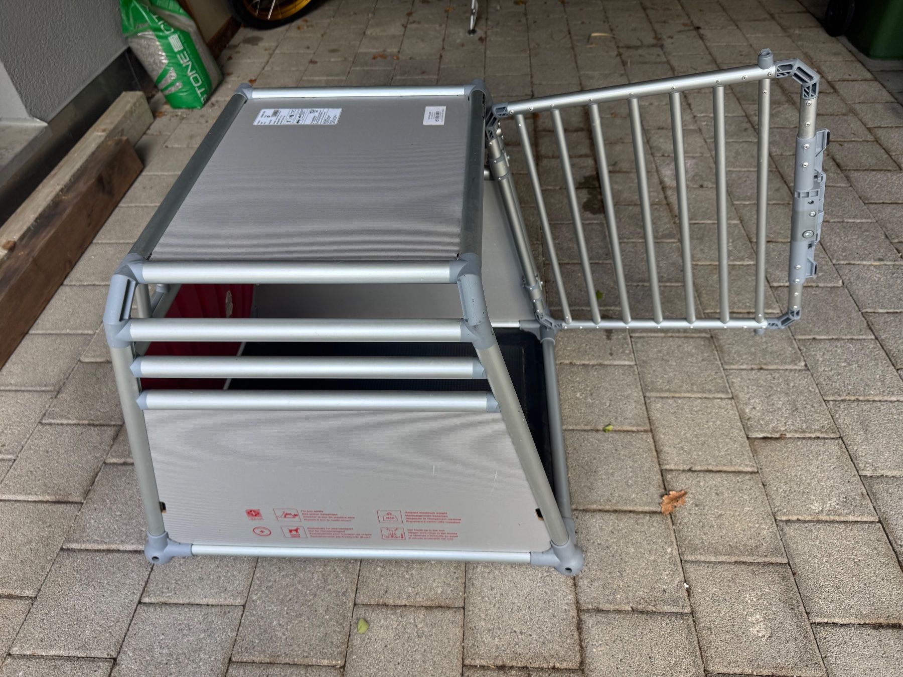 4pets Käfige, Transport & Sicherheit: Hunde-Autobox "4Pets Pro 3M" – Gebraucht aus Duggingen von gamalele