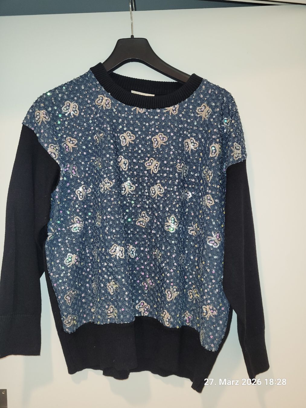 Maglioni & Felpe: Pullover Damen mit Schmetterling Pailletten – Usato da Bünzen venduto da Milly32